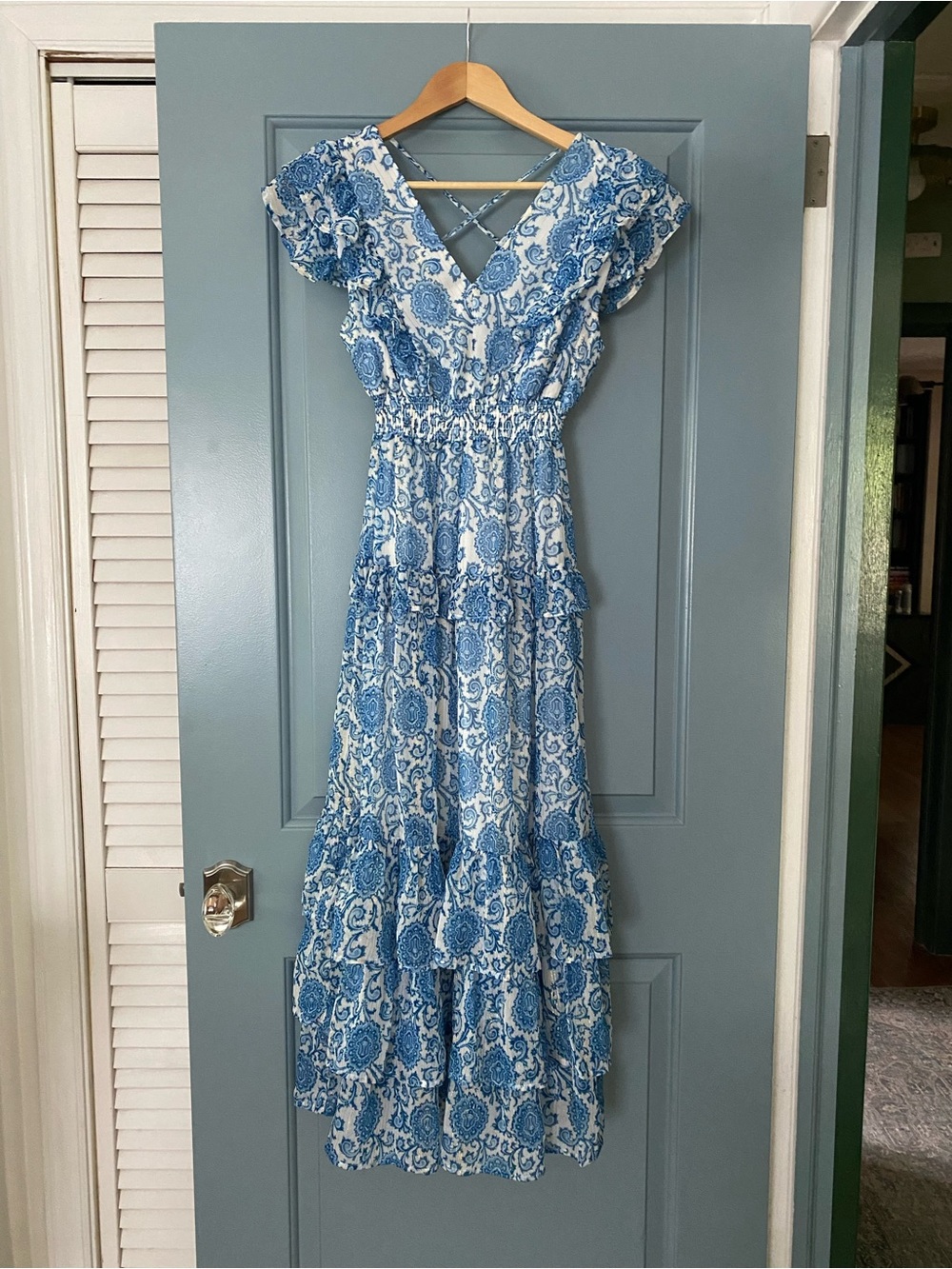 Blue and white Floral Paisley Tiered Maxi Dress with V-Neck XS Koko + Mason